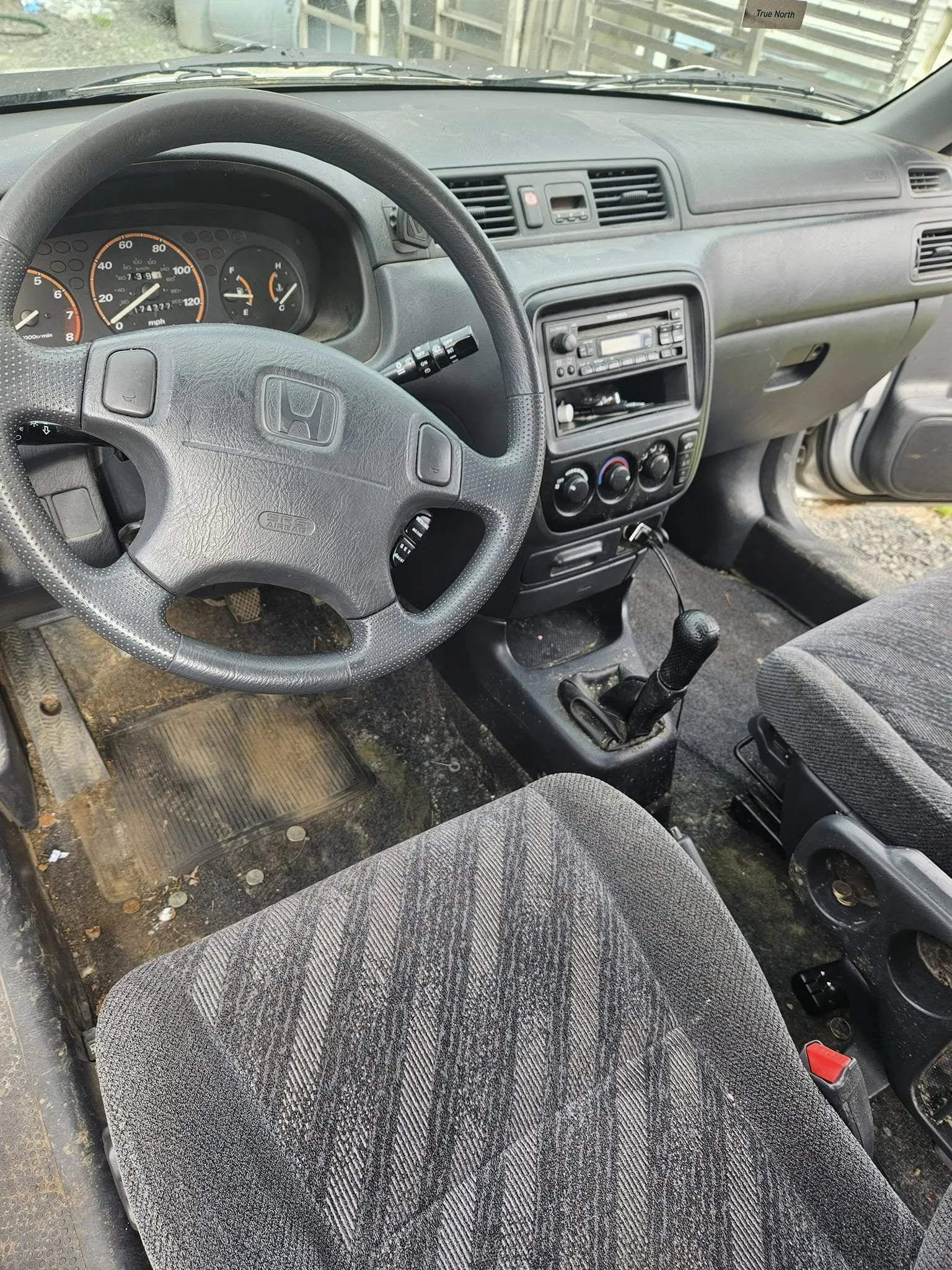 Honda CRV before professional mobile detailing showing dirty exterior and oxidized paint